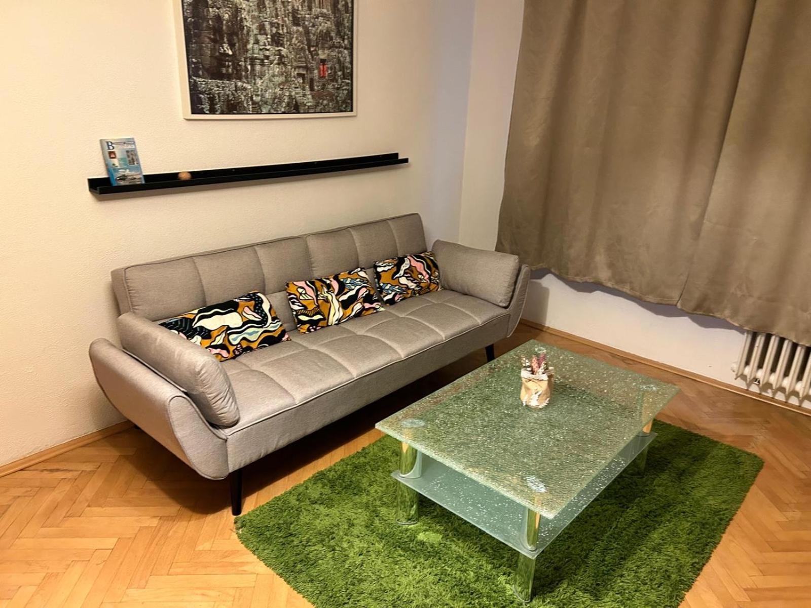2,5 Izbovy Apartman V Ruzinove S Parkovanim Zdarma 브라티슬라바 외부 사진